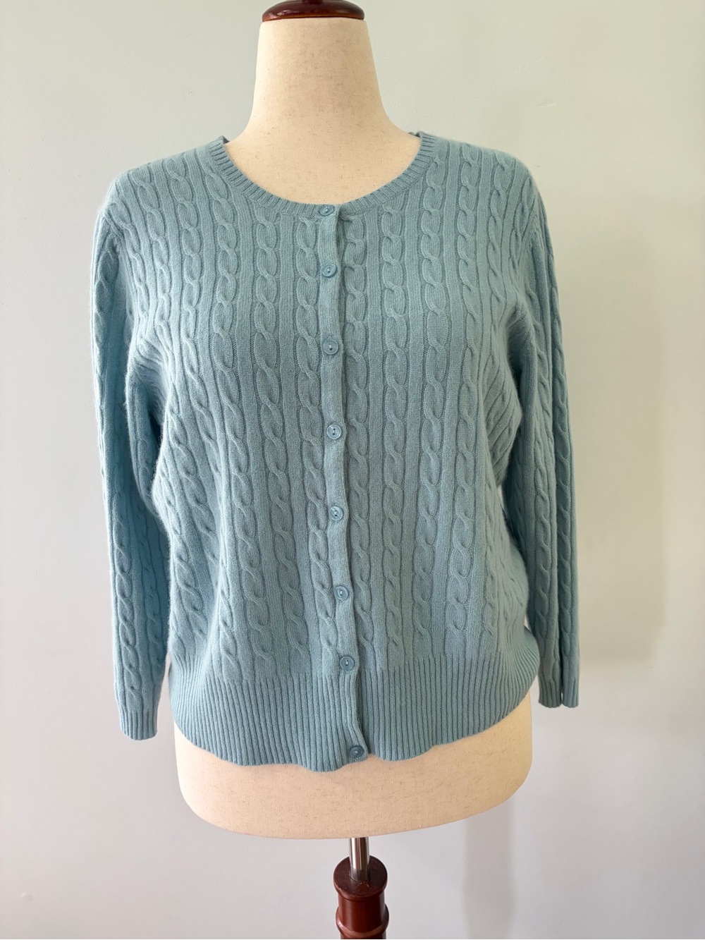Garnet Hill Cashmere 3/4 Sleeve Cable Knit Button Front Cardigan Sweater - Picture 2 of 11